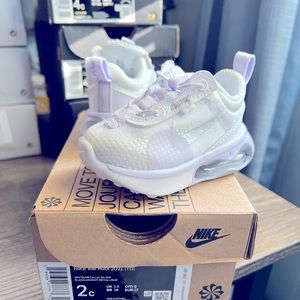 Infant Nike Air Max, white/ metallic silver/ purple, size 2, like new!